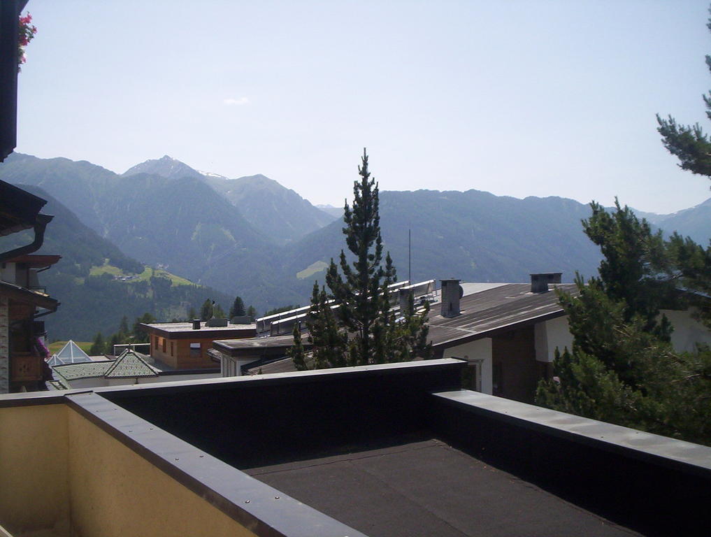 Hotel Garni Alpenruh-Micheluzzi Serfaus Exterior foto
